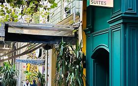 Casa Rosa Suites